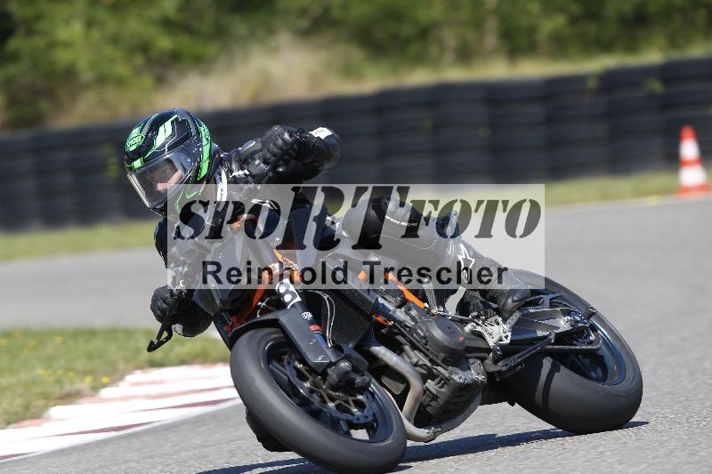 /Archiv-2025/48 25.08.2025 Cornu Master School ADR/rot-rouge/38